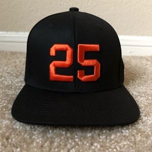 25 Collectible retirement ceremony Barry bonds cap